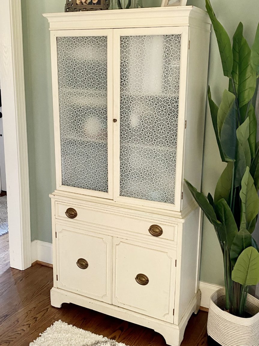 6 Steps To a Chic Vintage Hutch Makeover Tutorial