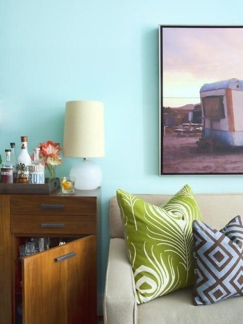 6 Considerations to make when decorating a small space via www.artsandclassy.com