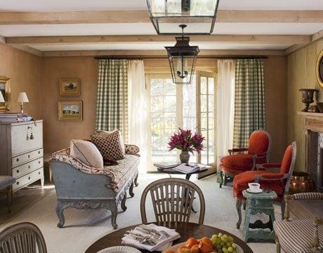 6 Considerations to make when decorating a small space via www.artsandclassy.com