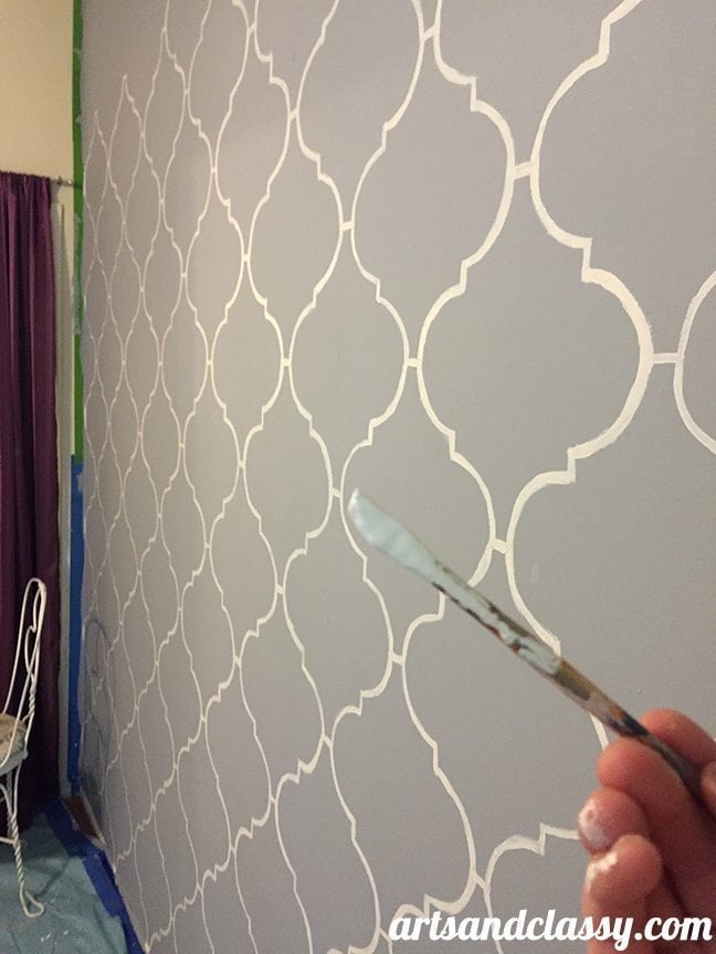 How To Create and Inexpensive and Elegant Moroccan Stencil Wall at www.artsandclassy.com