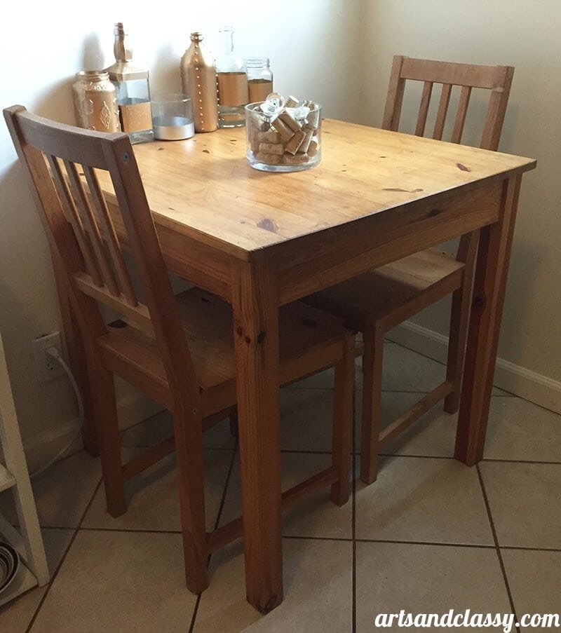 DIY Makeover / French Country Yard Sale Kitchen Table find BEFORE Photos via www.artsandclassy.com