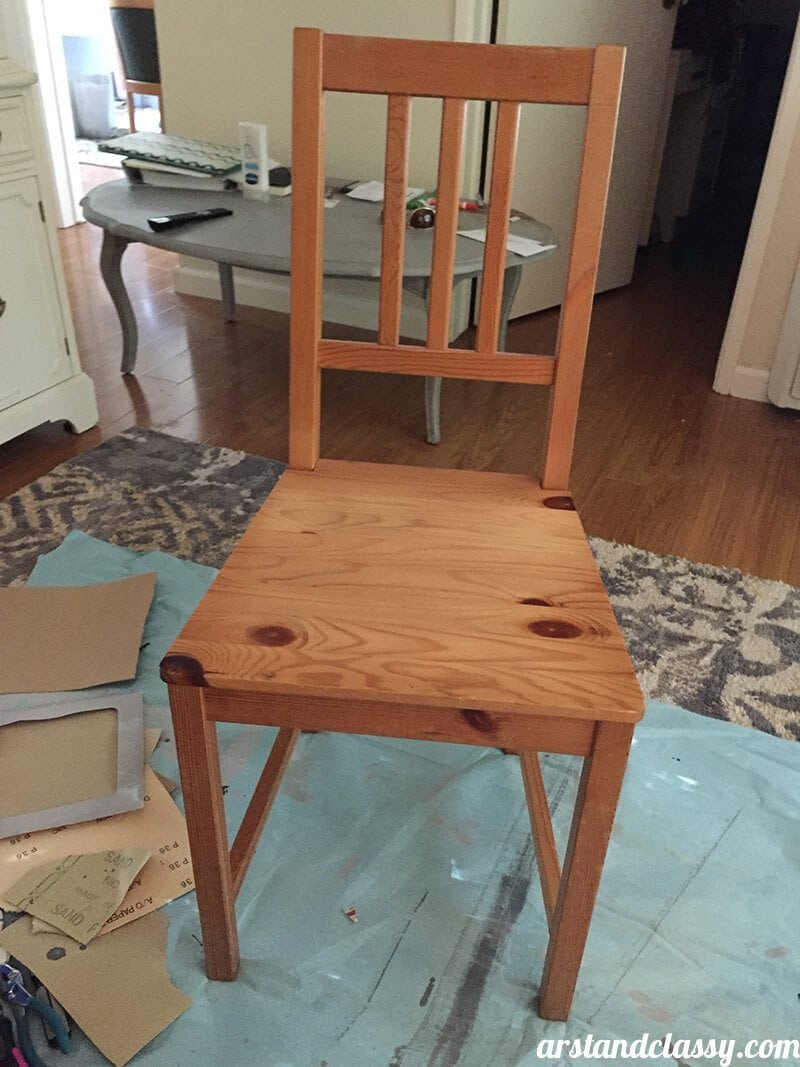 DIY Makeover : French Country Yard Sale Kitchen Table find! Only $30 and I made it over for FREE! Learn how I did it at www.artsandclassy.com