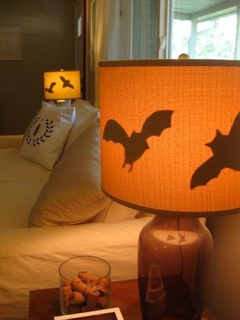 bat-lamp