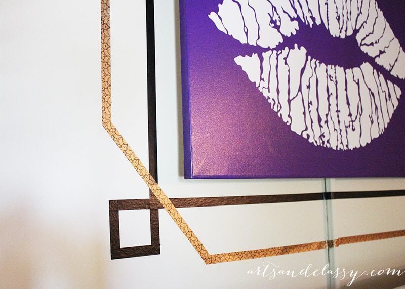 DIY Frame perfect for apartment and budget decorating via www.artsandclassy.com-12