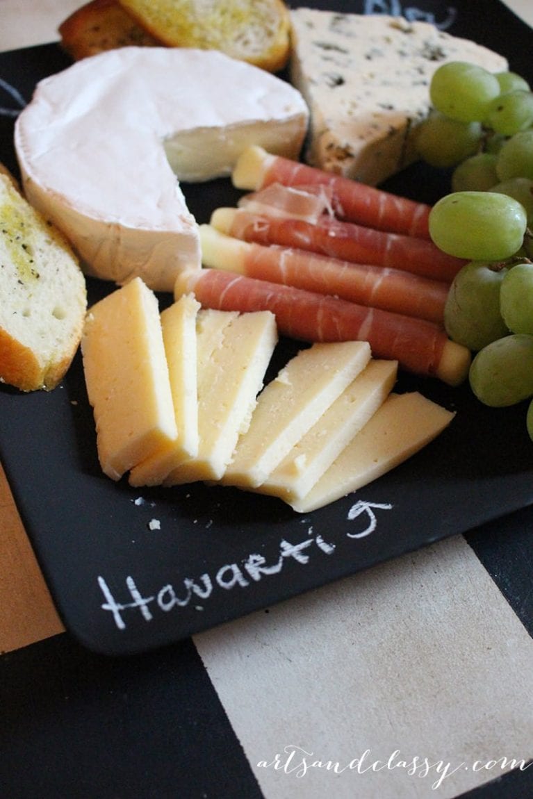 Do it yourself chalkboard cheese platter for my movie night in www.artsandclassy.com-06