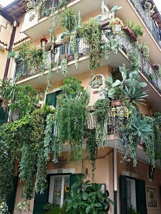 DIY Ideas for Creating a Small Urban Balcony Garden