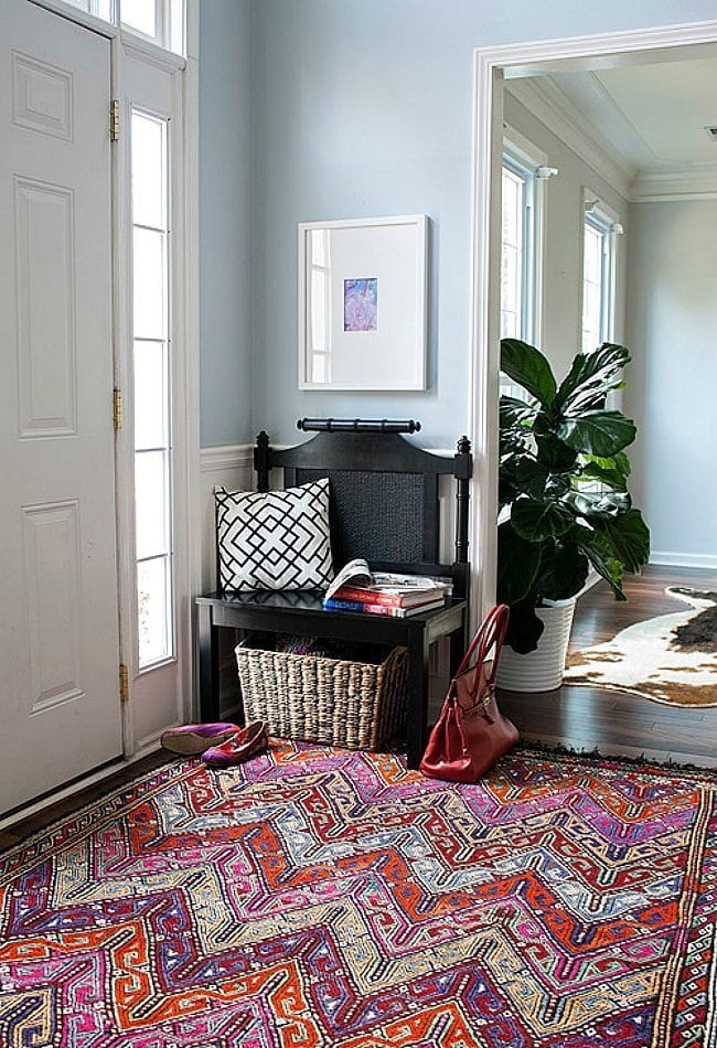 5 SOLUTIONS FOR A SMALL STORAGE ENTRYWAY IN AN APARTMENT