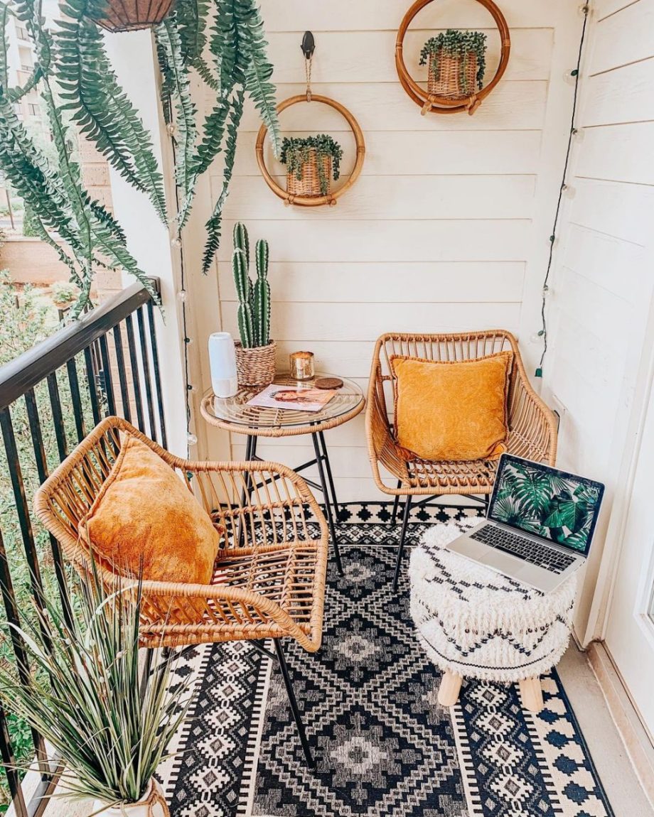 9 Simple Apartment Balcony Decor Tips To Make a Cozy Space