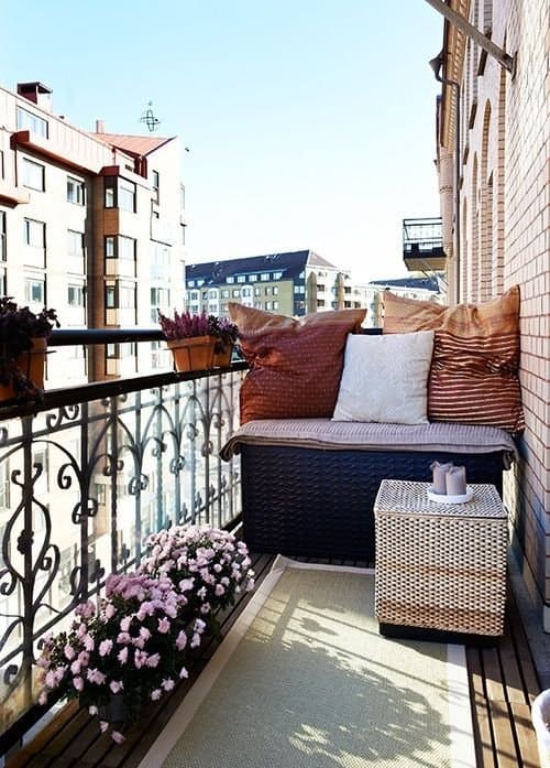 how-to-make-your-balcony-look-cozy