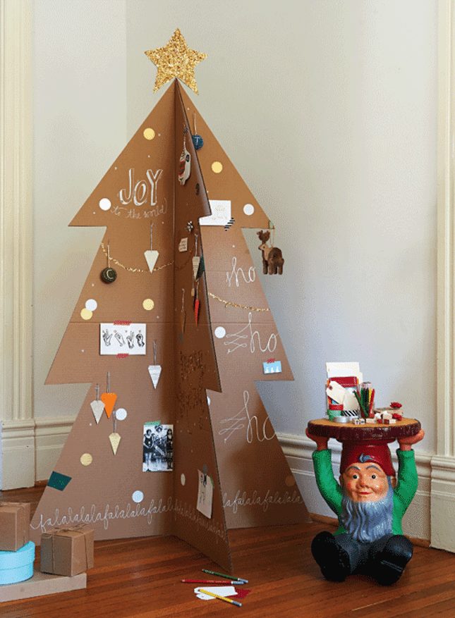 13 Creative ways to build a Christmas tree in small apartments