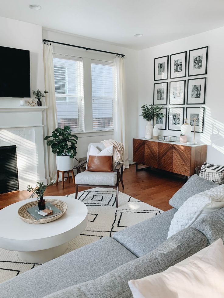 Are you feeling cramped in your living room? Do you feel like you can't breathe? Are you looking for ways to make it look bigger without doing any extra renovations? Worry not, we have some easy tips and tricks that will help give your living room an illusion of space. Keep reading as we share our best advice on how to make a small living room look much bigger!