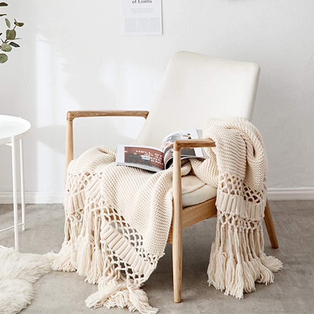 Where to find my favorite decorative throw blankets for your home. Shop beautiful and cozy blankets to snuggle up with, no matter what the season. I've got decorative throws for every style. 