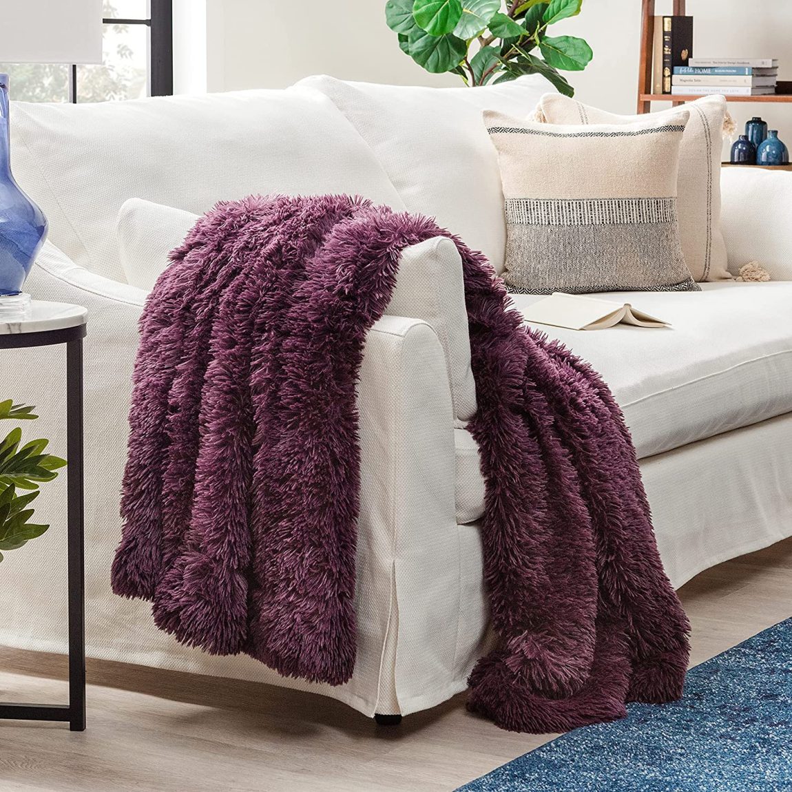 Where to find my favorite decorative throw blankets for your home. Shop beautiful and cozy blankets to snuggle up with, no matter what the season. I've got decorative throws for every style. 