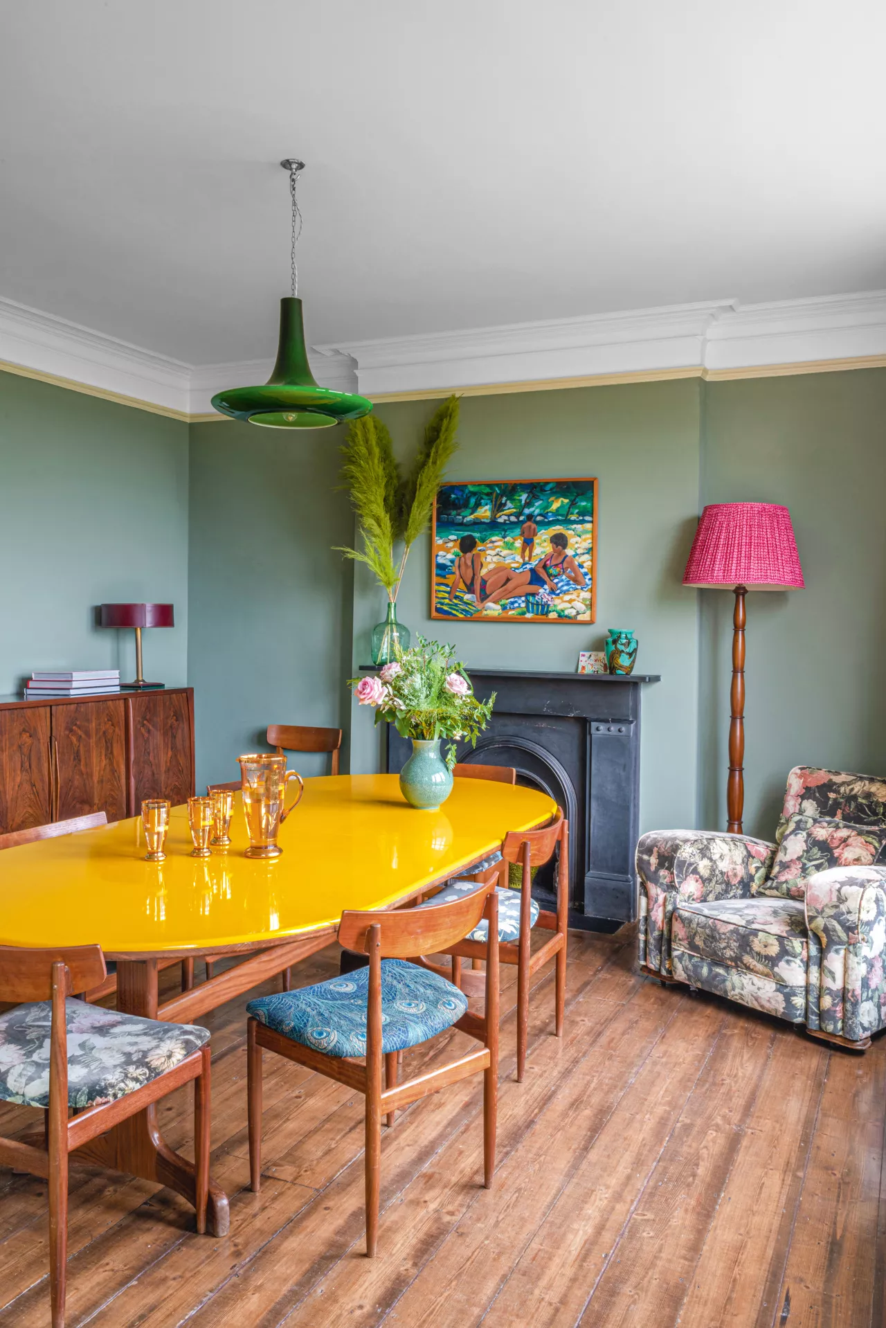 7 Ways to Incorporate Emerald Green Room Ideas into Your Home Design