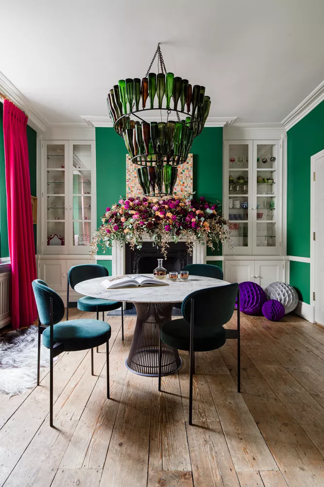 7 Ways to Incorporate Emerald Green Room Ideas into Your Home Design