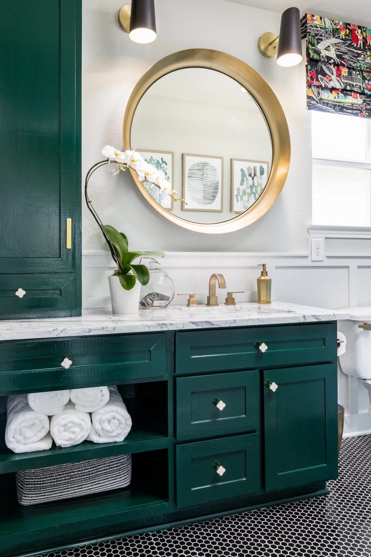 7 Ways to Incorporate Emerald Green Room Ideas into Your Home Design