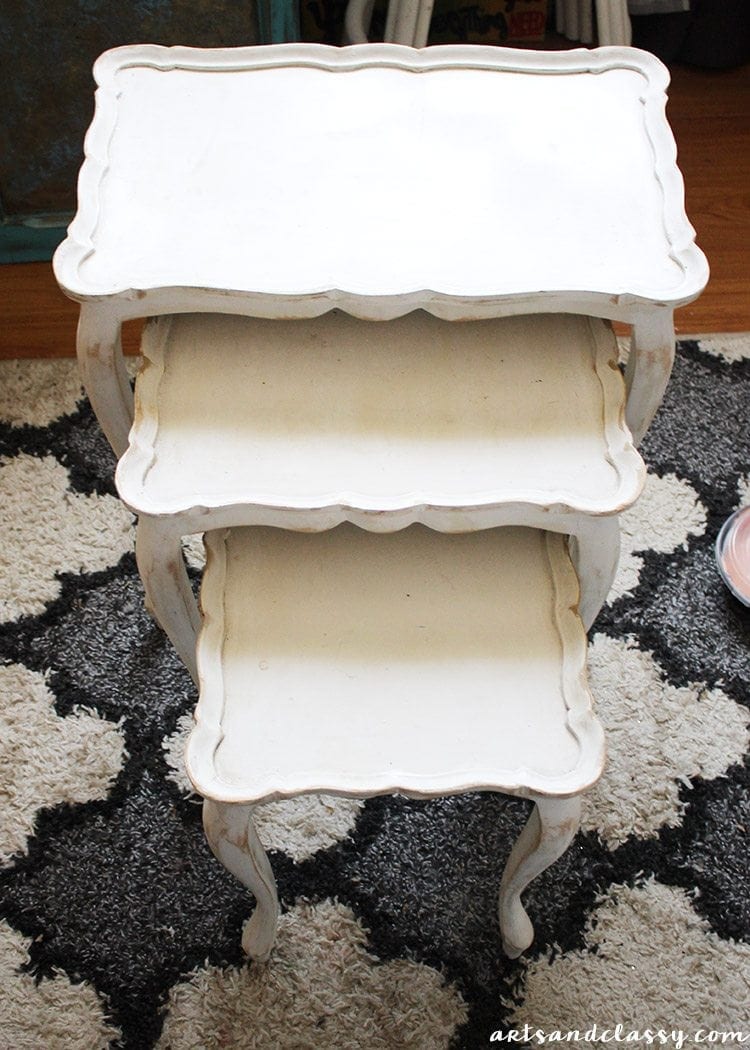 DIY Projects : Nesting Tables Makeover + Tutorial