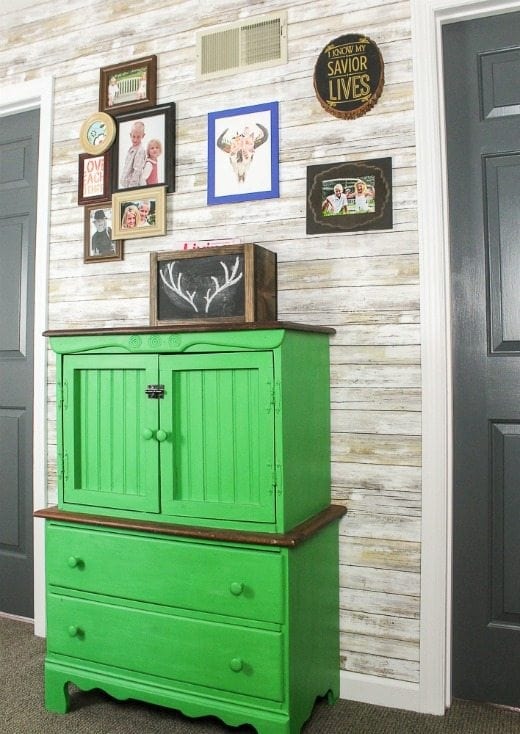 Bright green painted hutch - Green is a hot home decor trend right now, so check out these gorgeous furniture flips. Furniture makeovers with all shades of green paint | Green painted furniture. 