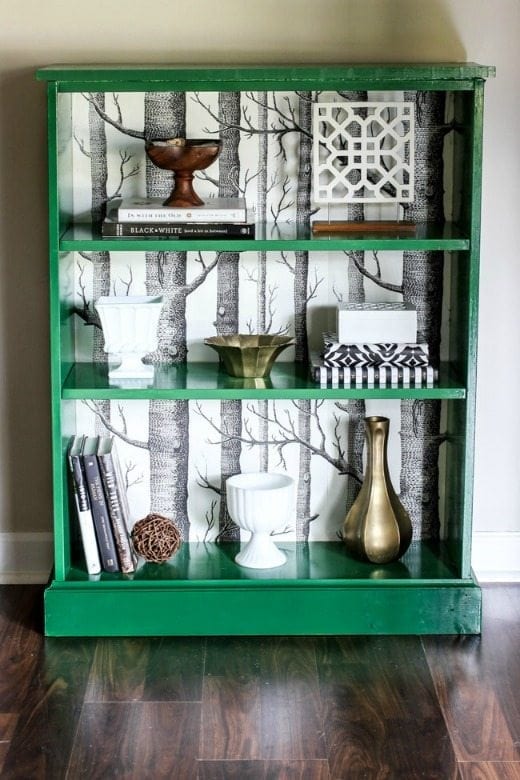 Green painted bookshelf - Green is a hot home decor trend right now, so check out these gorgeous furniture flips. Furniture makeovers with all shades of green paint | Green painted furniture. 