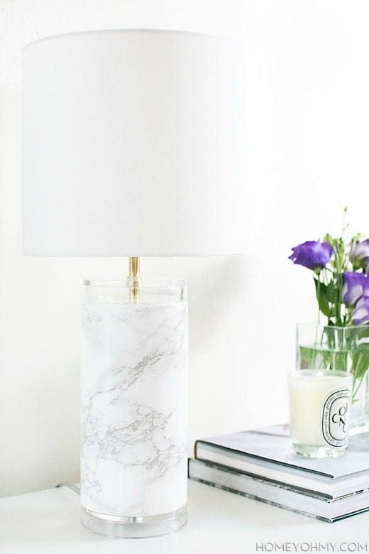 DIY Faux Marble Lamp - These DIY Faux Marble Decor tutorials are surprisingly easy and budget friendly. Whether you want to tackle a faux-finish or use marble contact paper, there are DIY ideas for every decorator | faux marble counter tops, coffee tables, and decor accessories.