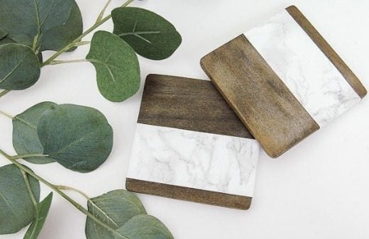 Wood and Marble Coasters - These DIY Faux Marble Decor tutorials are surprisingly easy and budget friendly. Whether you want to tackle a faux-finish or use marble contact paper, there are DIY ideas for every decorator | faux marble counter tops, coffee tables, and decor accessories.