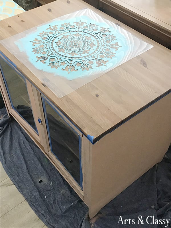 Gratitude Mandala Stenciled Cabinet Makeover #DIYfurniture #furnitureflip #mandala #gratitude