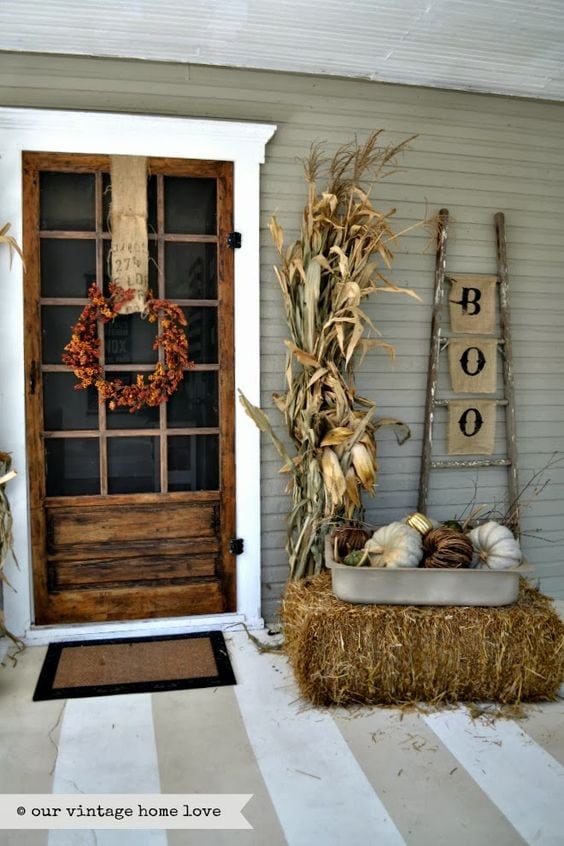 8 Tips on How to Decorate Your Porch for Fall + Free Printables