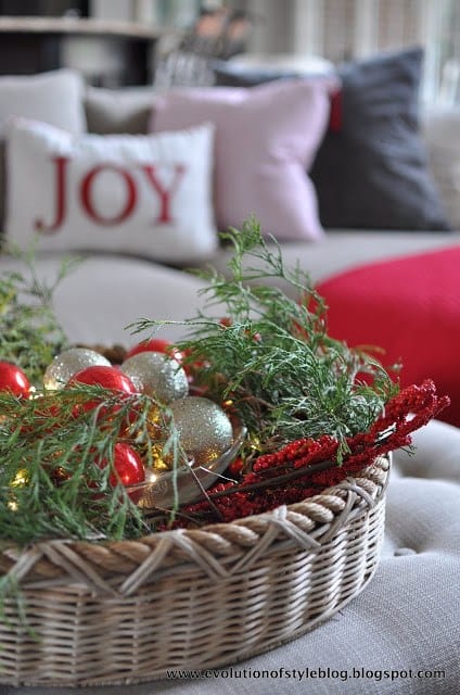 10 Tips on Home Decorating For Christmas on a Budget
