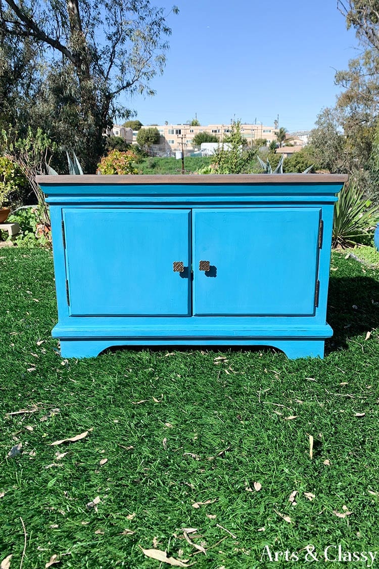 Client Project: Goodwill Find Cabinet Gets A Rustic Farmhouse Makeover #thriftstorefind #farmhousedecor #furnitureflip #mediacabinet #cabinet #chalkpaint