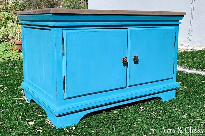 Client Project: Goodwill Find Cabinet Gets A Rustic Farmhouse Makeover #thriftstorefind #farmhousedecor #furnitureflip #mediacabinet #cabinet #chalkpaint