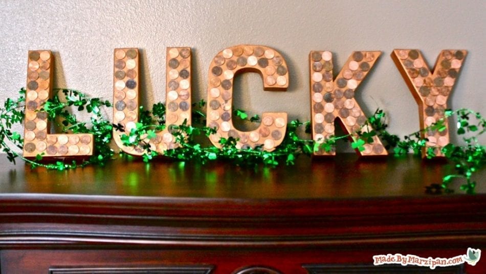 Check out these amazing St. Patricks Day Decorations Decor Ideas for your home! You can decorate your home on even the smallest of budgets. 