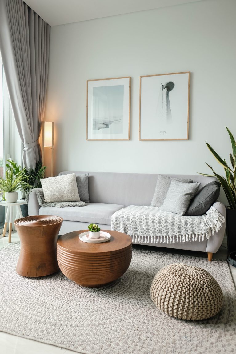 The best interior design trends don’t come cheap…but some are much cheaper and better looking than others. Your home should reflect your tastes and budget.