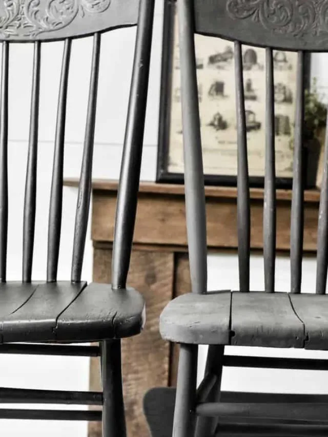 Take a Seat - A Guide to the Best Black Farmhouse Chairs