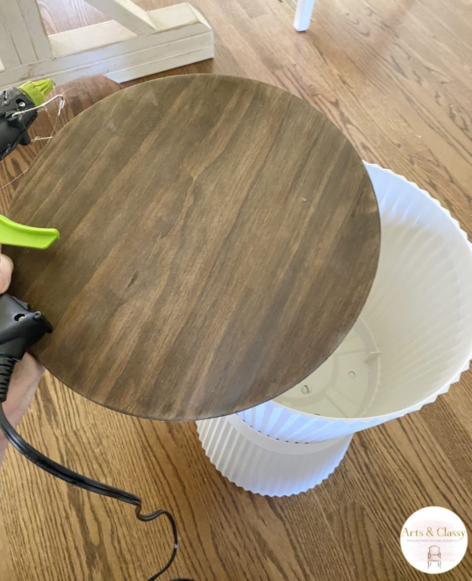 Astonishingly Transform Your Home With This $15 DIY Round Table ...