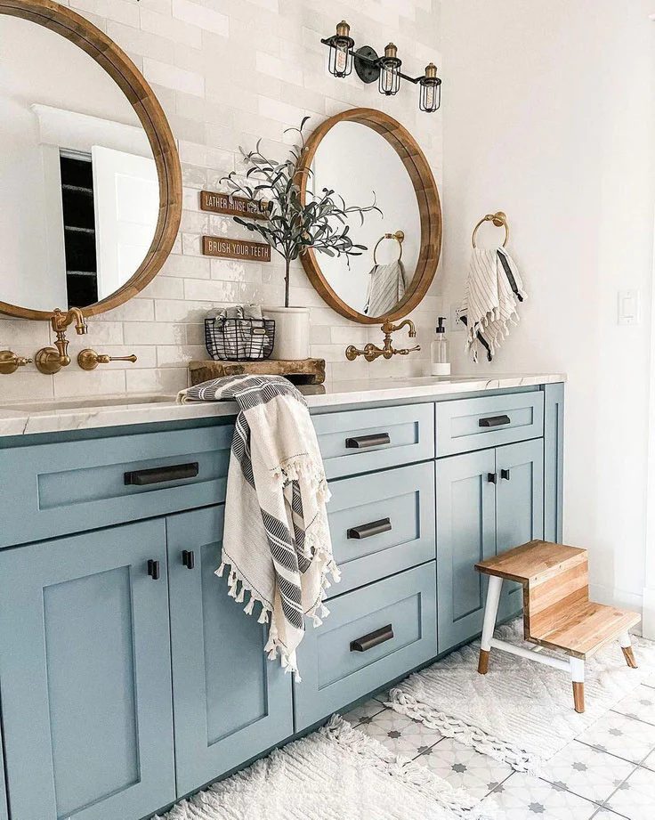 Looking for a great bathroom remodel idea? These 15 gorgeous bathroom remodels will help you squeeze maximum design style into a small space. Dig in and enjoy.