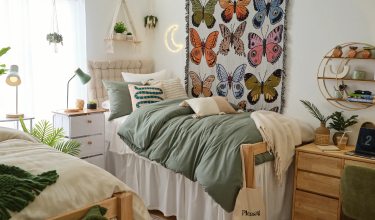 Cozy Dorm Decorations