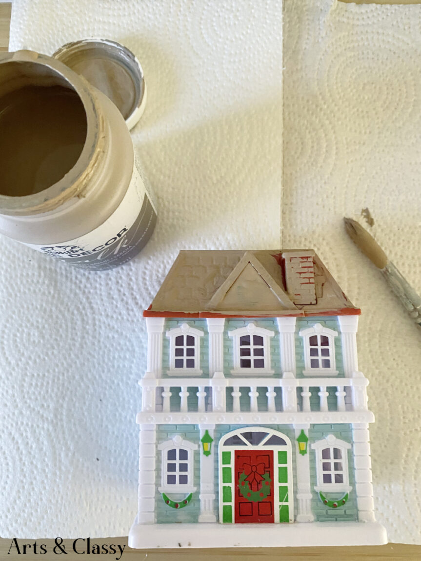 Learn how to make your own fake gingerbread house decorations using dollar store supplies. With a few basic tips, you can turn your home into a holiday masterpiece.