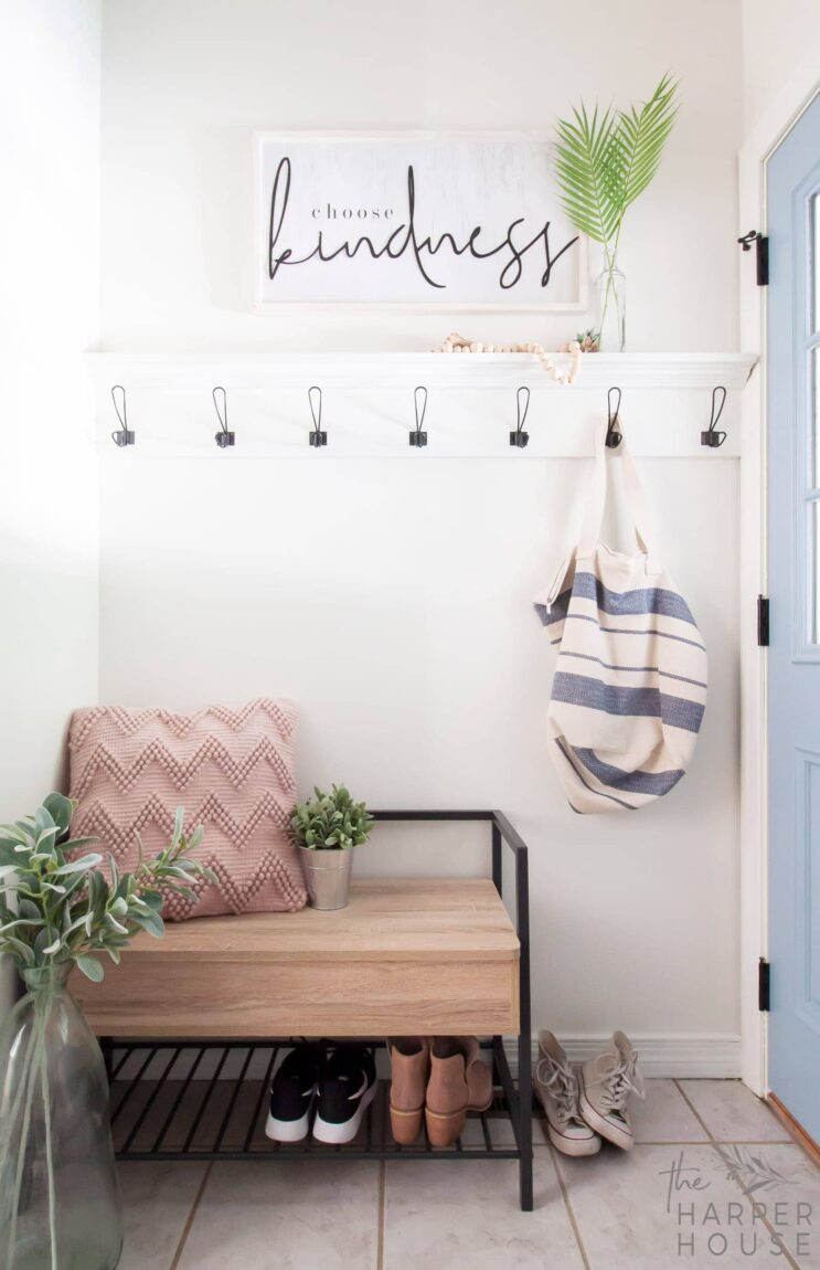 https://www.artsandclassy.com/wp-content/uploads/2023/01/laundry-room-makeover-ideas-with-entryway-bench-and-coat-hooks-743x1150.jpg