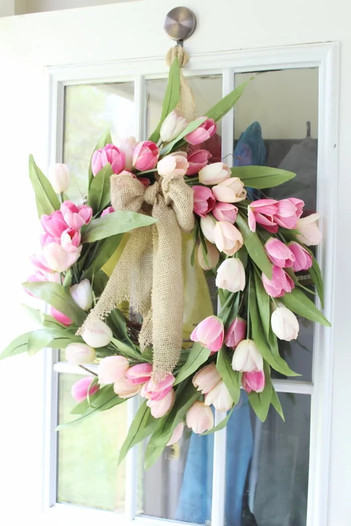 Tulip spring wreath