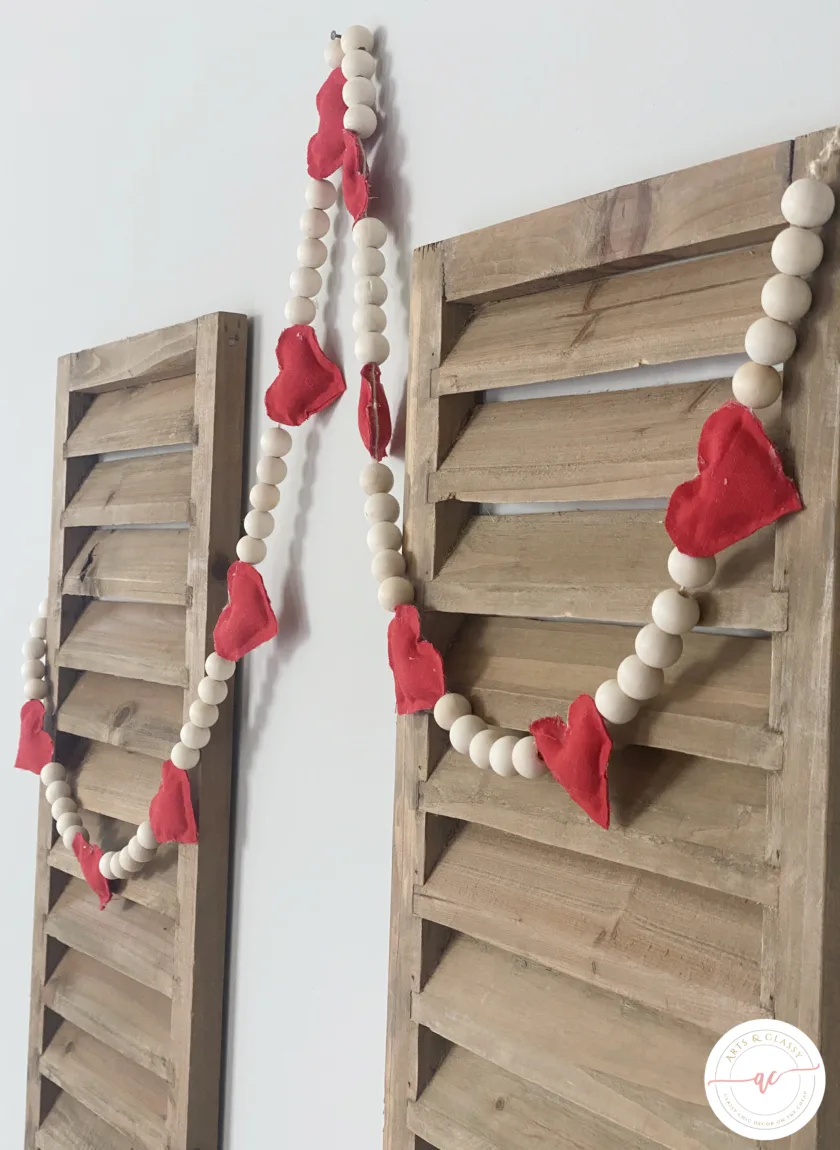 How To Make A DIY Valentines Day Garland (No Sew!)