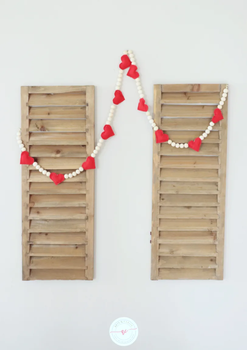 How To Make A DIY Valentines Day Garland (No Sew!)