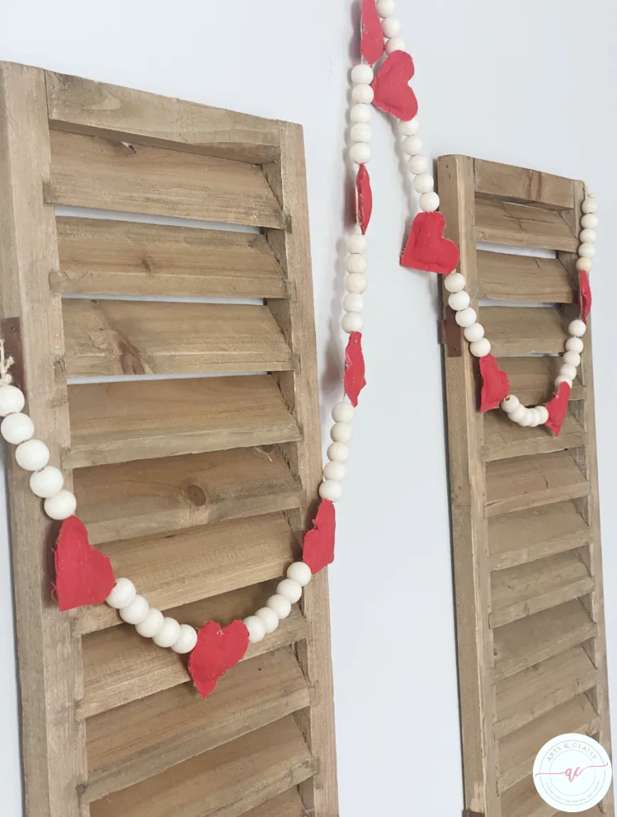 How To Make A DIY Valentines Day Garland (No Sew!)