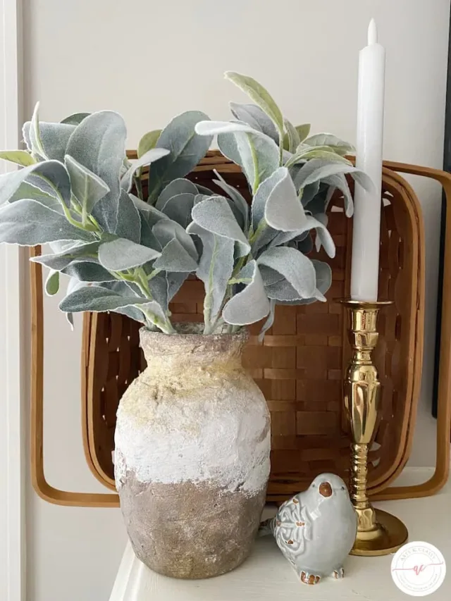 Make-a-Pottery-Barn-Inspired-Vase-DIY-Pottery-Barn-Dupe-Vase