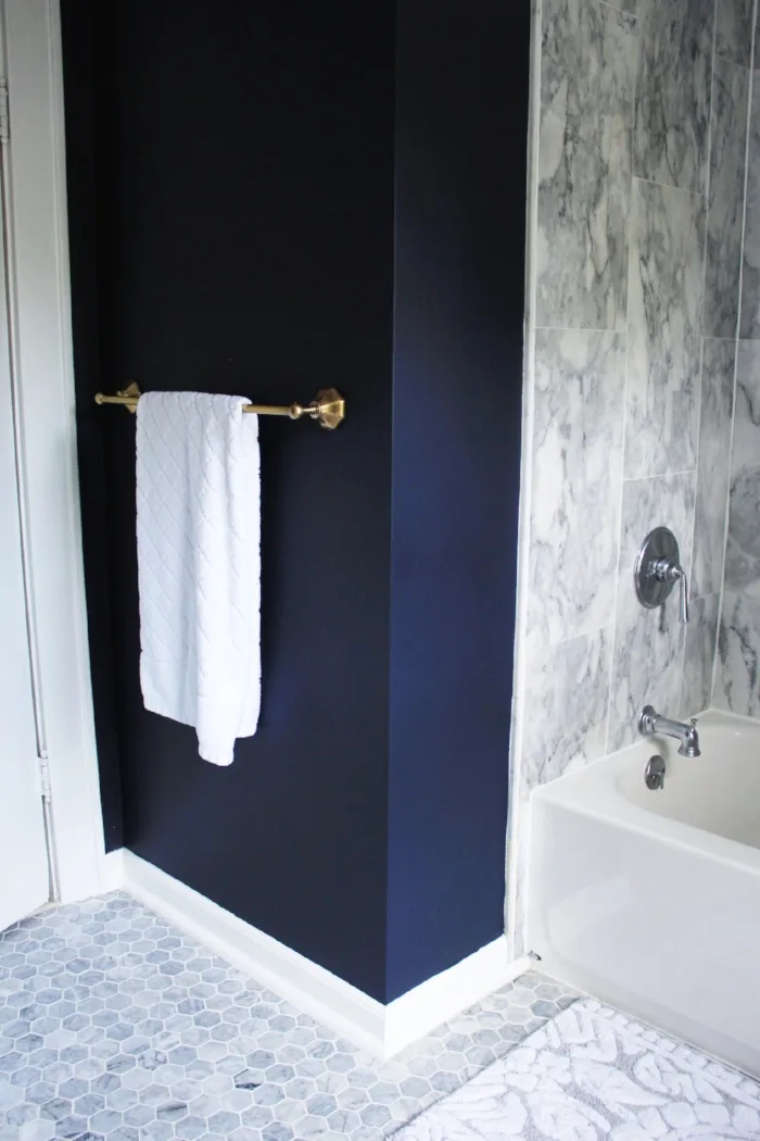 8 Essential Tips for Decorating a Navy Blue Bathroom on a Tight Budget - Inspiration From The Pastiche