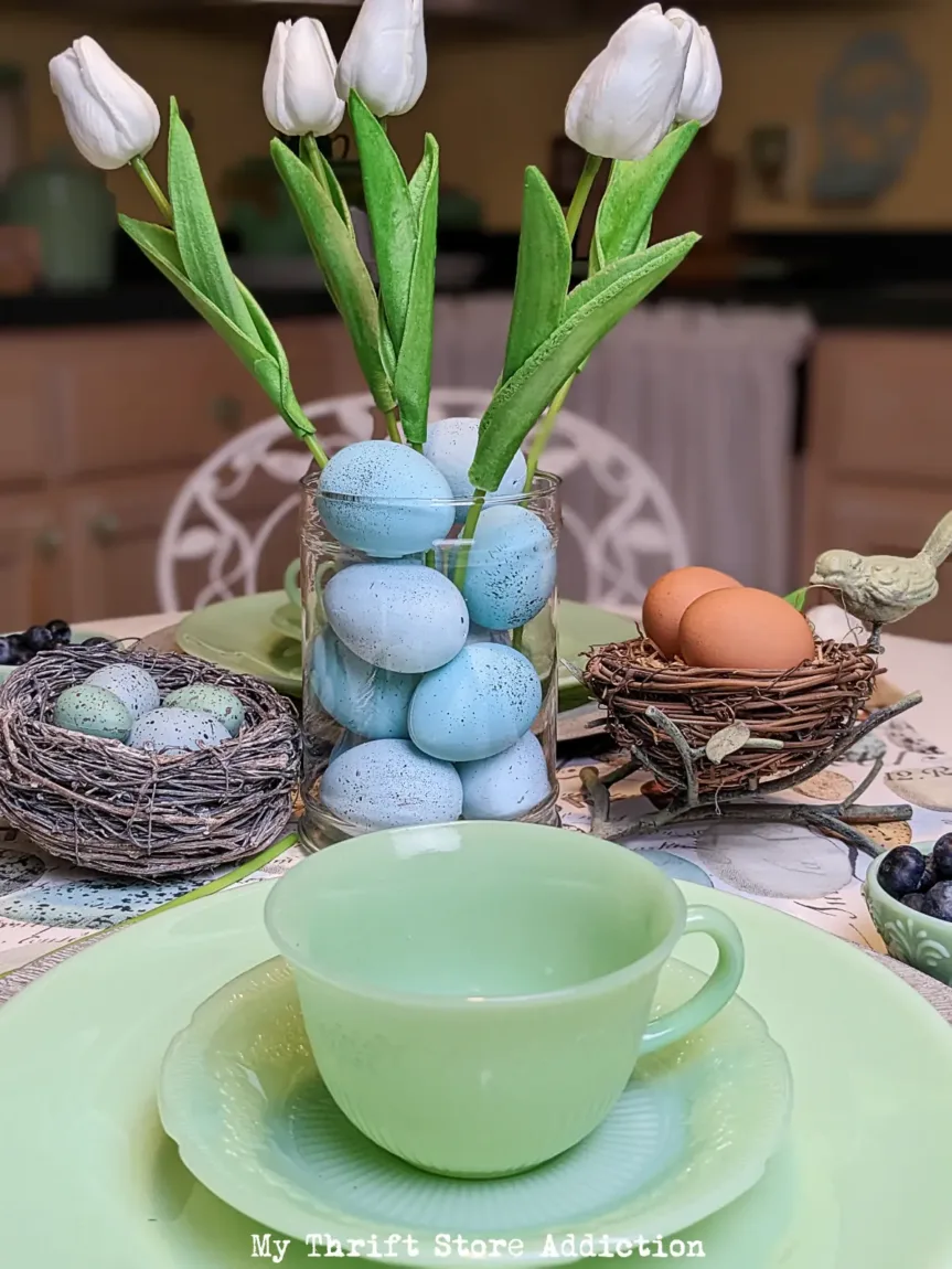 Simply Beautiful Spring Decor - How to Blend Vintage and New