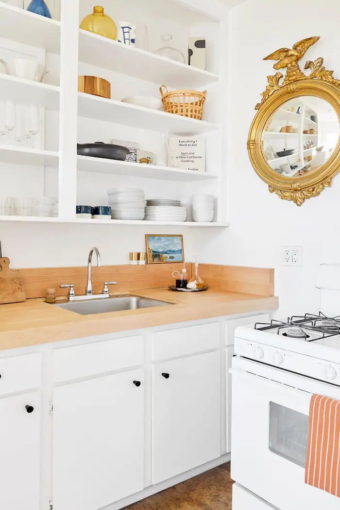 Make The Most Of Your Space In A Small Kitchen - The Glamorous Gleam %