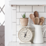 11 Essential Elements of Farmhouse Kitchen Decor