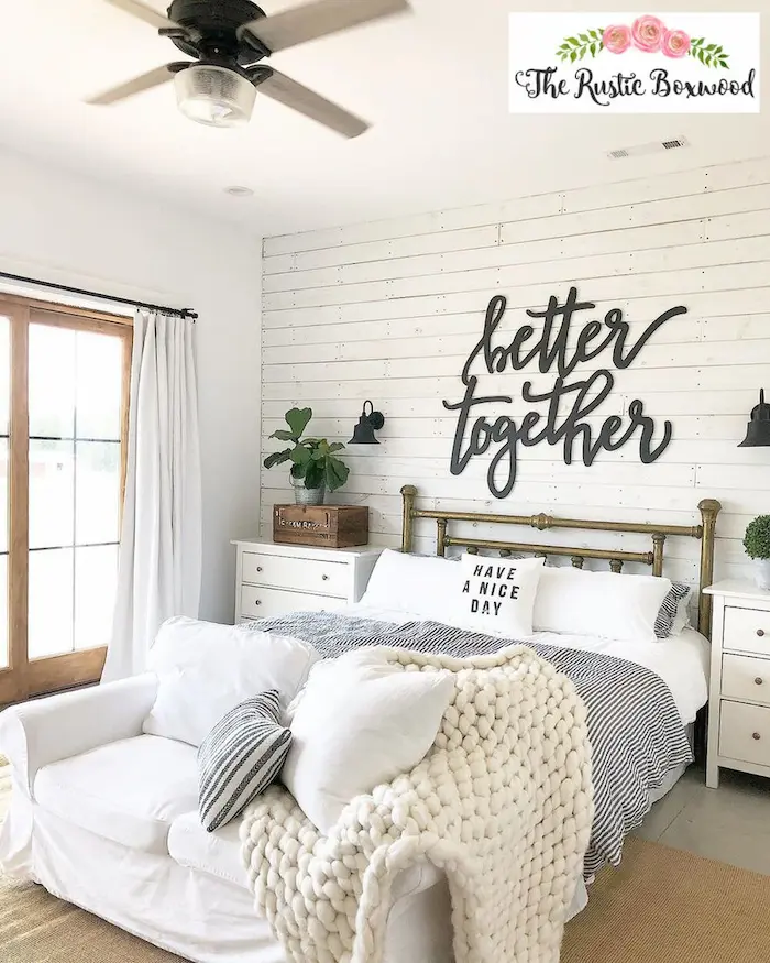 Get inspired by these 15 affordable ideas to create a modern farmhouse bedroom. Achieve a stylish and budget-friendly retreat in no time.
