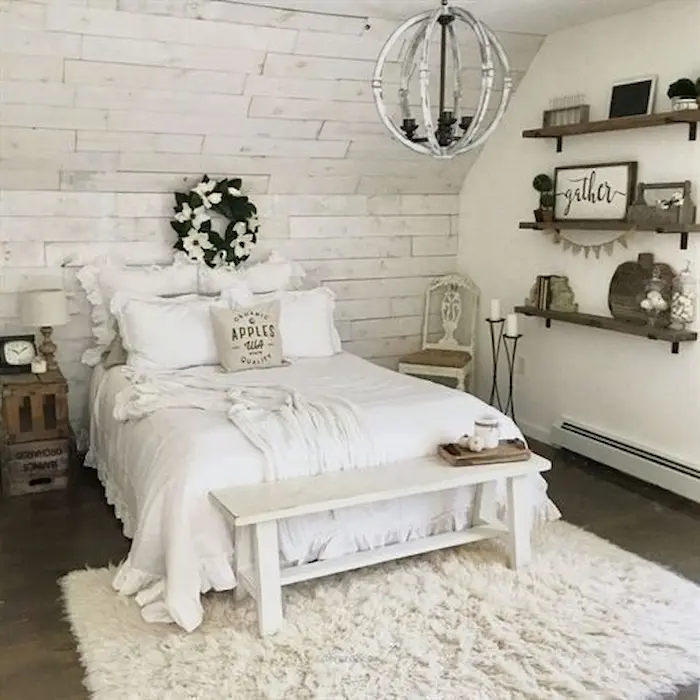 Embrace the warmth and simplicity of farmhouse style with these budget-friendly bedroom decor ideas. Achieve rustic bliss without breaking the bank.
