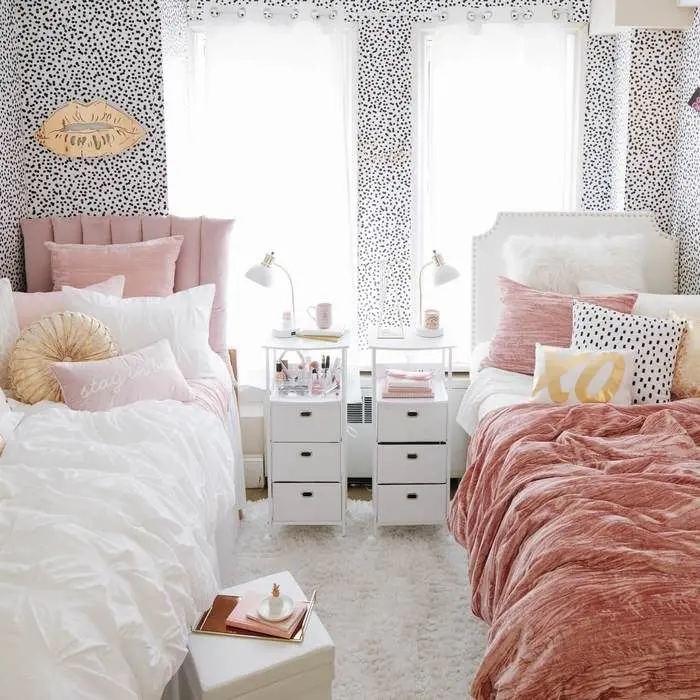 Bold & Beautiful: Making a Statement with Color in Your Dorm Room